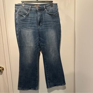 Judy Blue Medium Wash High Rise Tummy Control Boot Cut Jeans - Like New 20S
